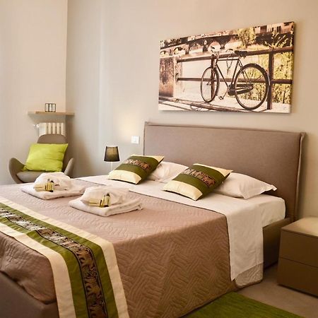 Апартаменты Flats4Rent Nikos Верона Экстерьер фото